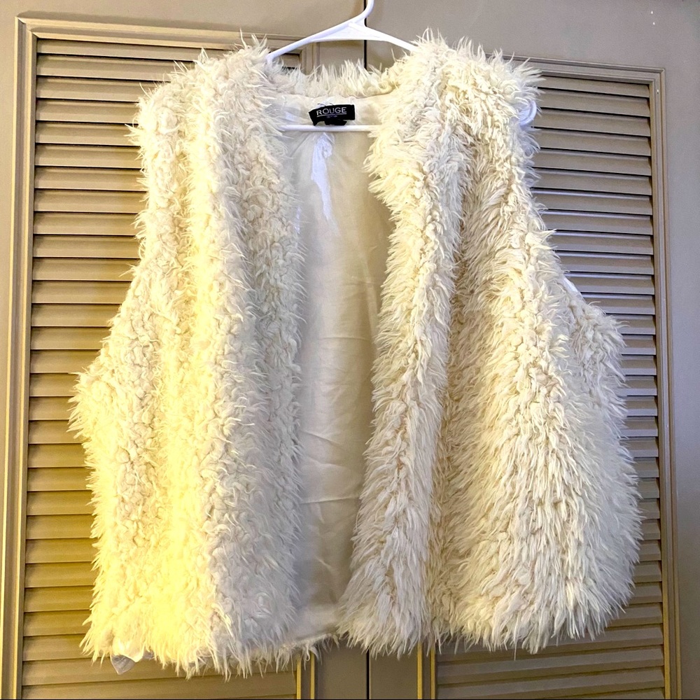 🦋 2 for 20 🦋 Faux Fur Vest